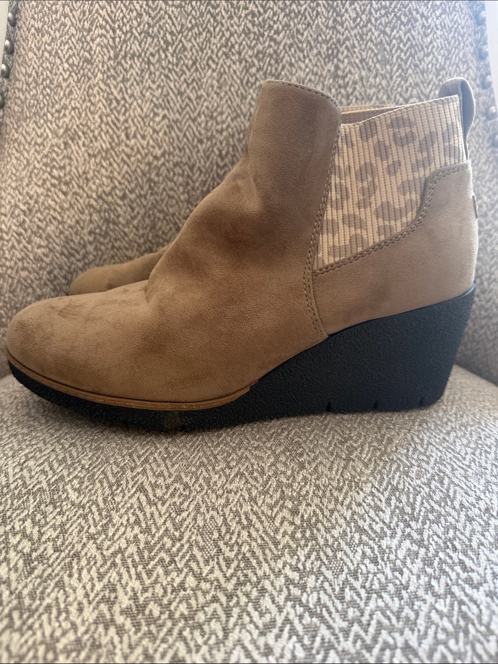Dr. Scholl's Taupe Suede-Look Wedge Chelsea Bootie with Patterned Elastic